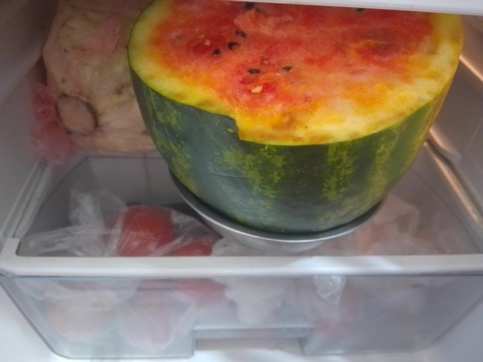 Устранение запаха разложения продуктов в квартире &mdash; СЭС обработка холодильника, кухни и жилых помещений