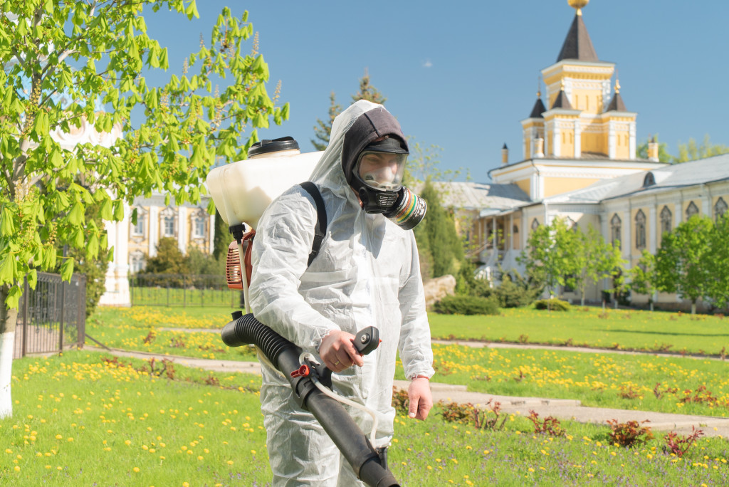 Обработка от клещей и комаров 20 соток цена в Кондрово и Сухиничах