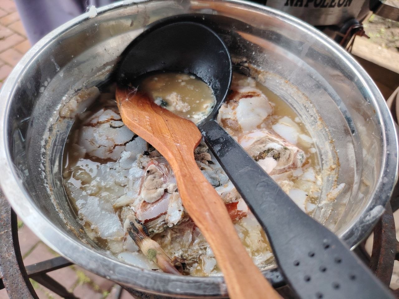 Профессиональное удаление запаха гнилых продуктов и плесени в любых помещениях в Подольске
