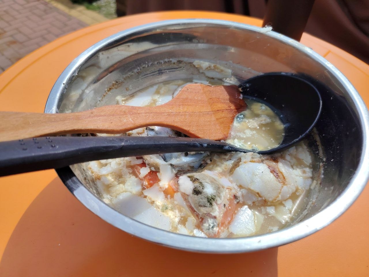 Быстрое устранение запаха испорченных продуктов, вони и плесени в помещении в Ликино-Дулево