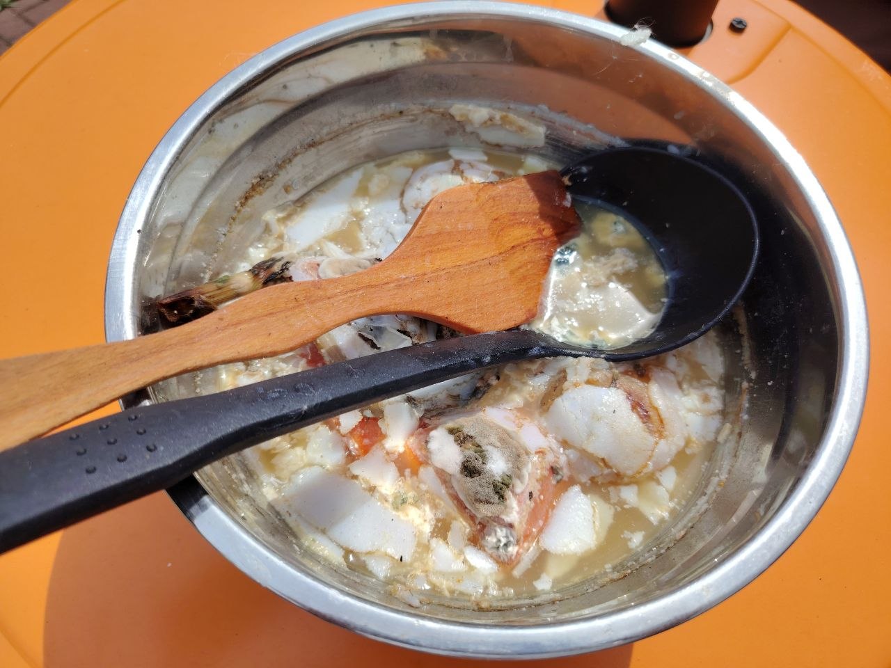 Удаление запаха тухлятины и испорченных продуктов питания с гарантией полного результата в Лобне